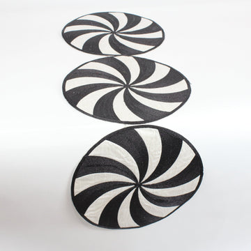 Buy black-and-white CANDY RUNNER (PREORDER)