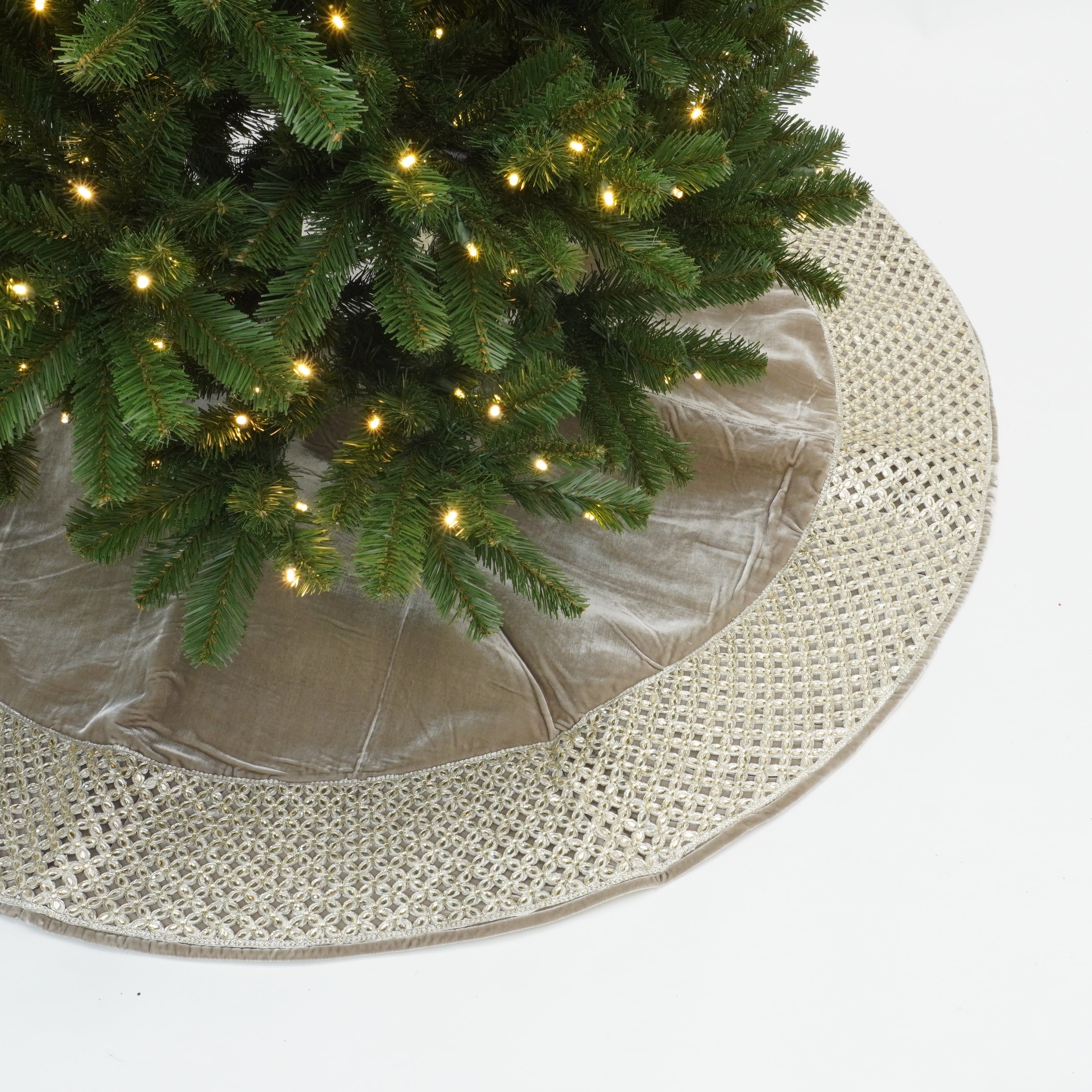 JEWELED BORDER TREE SKIRT (PREORDER)