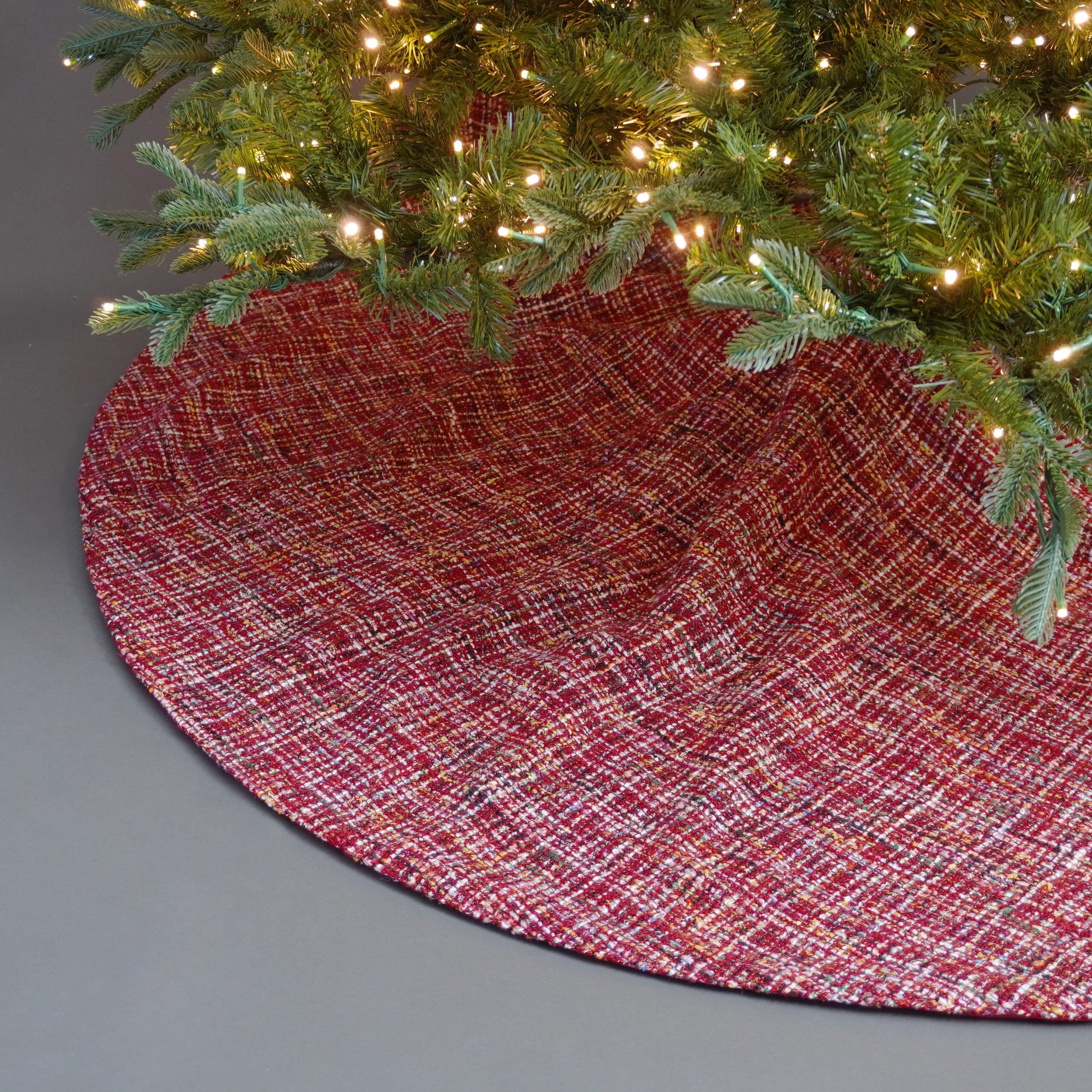 CHEERY ELF TREE SKIRT (IN STOCK)