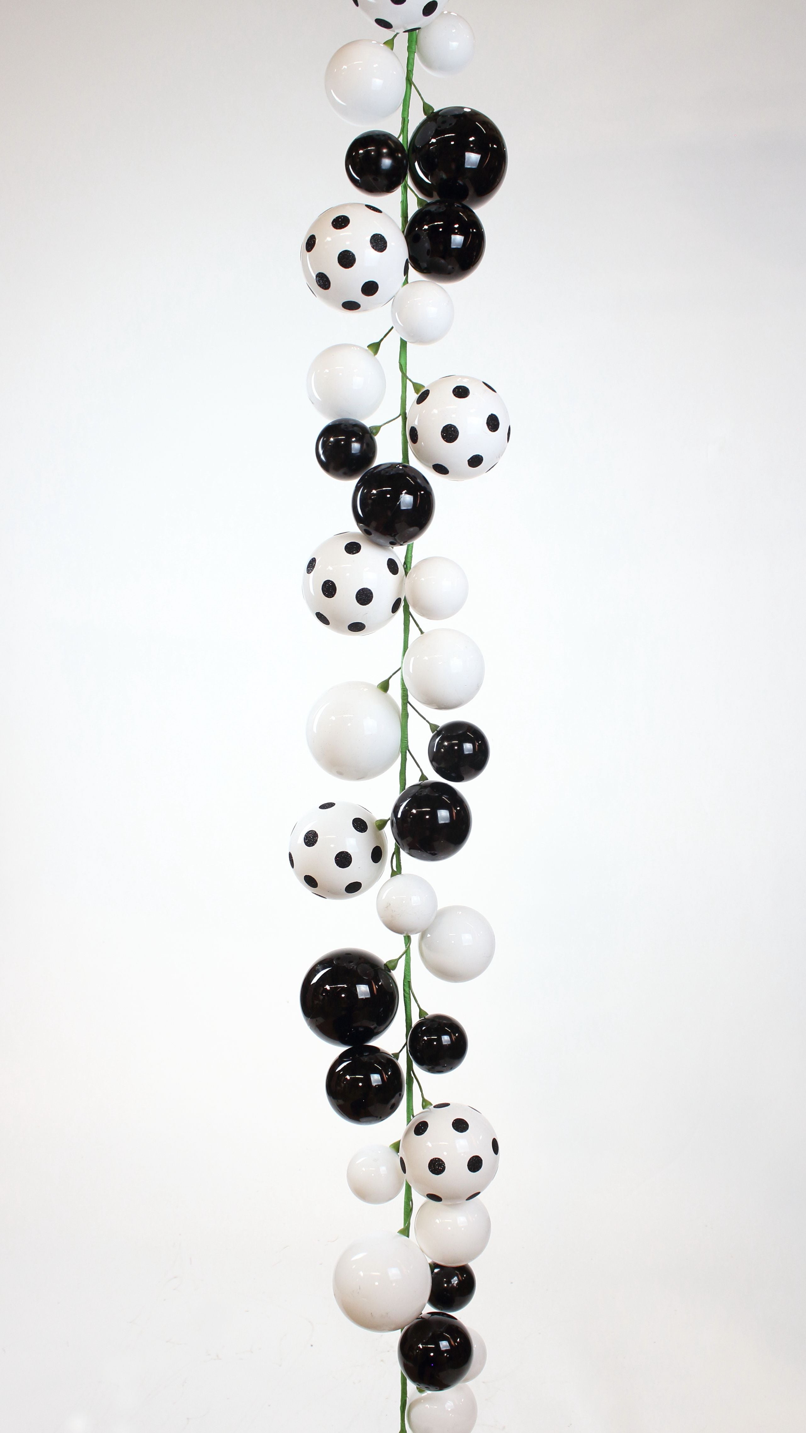 POLKA DOT BALL GARLAND (PREORDER)